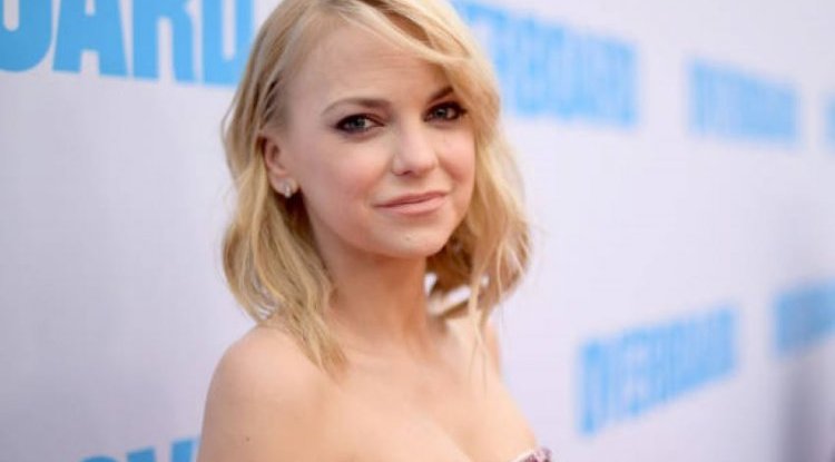 Anna Faris talked about her ex Chris Pratt during her podcast!