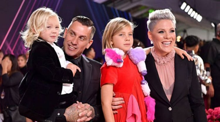 Amazon finally released the trailer for Pink's documentary!