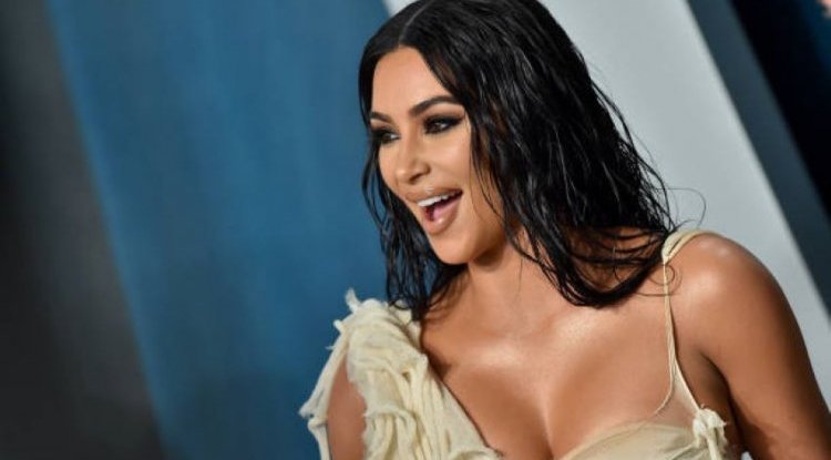 IT IS SAID THAT SHE WAS IN A RELATIONSHIP WITH HER SISTER'S BOYFRIEND: Kim Kardashian finally SPOKE about her relationship with Travis!