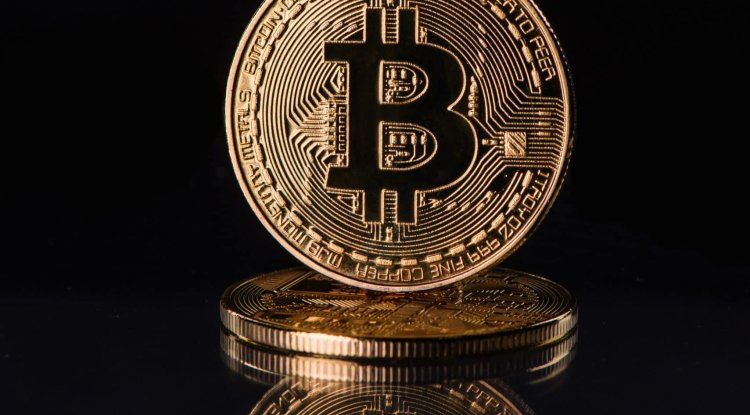 IS IT POSSIBLE THAT BITCOIN'S WORTH IS HALF A MILLION AND OIL IS $ 100?