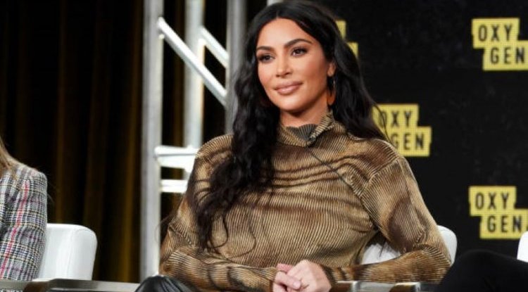 Kim Kardashian struggled to show her bikini body from several angles!