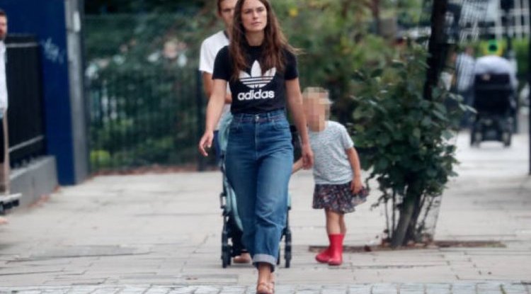During the quarantine, Keira Knightley wore only "Channel" every day!