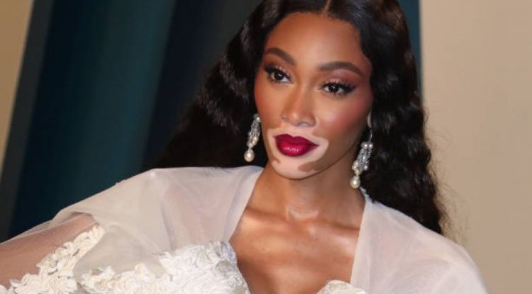 They insulted her, rejected her, and now they admire her!