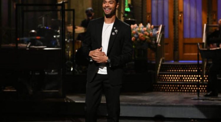 He conquered the world as the Duke in "Bridgerton", and is on his way to become the new James Bond!