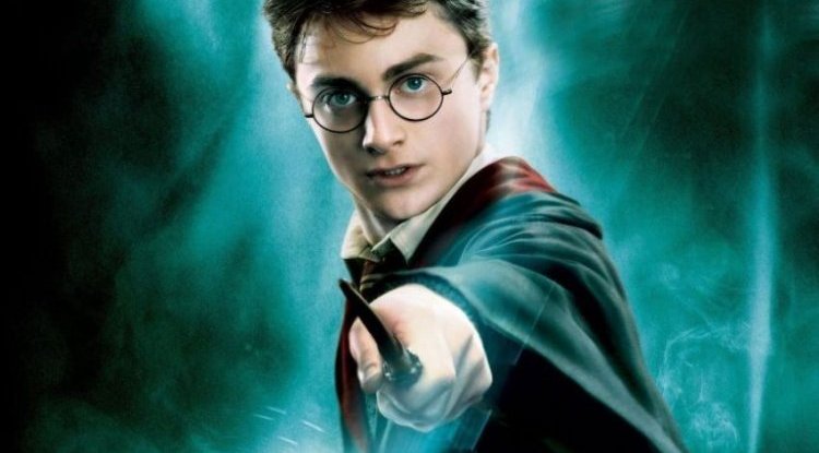 The famous Harry Potter shocks the world: He sold his luxury villa of 2 million dollars to his parents!