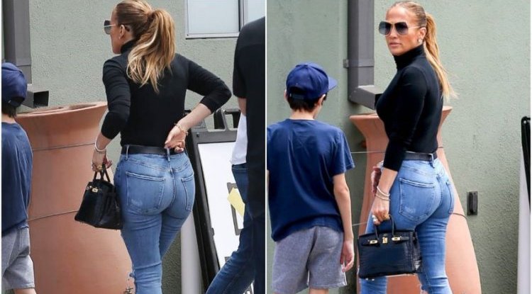 Jen enchanted with her curves!