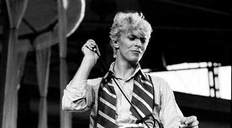 David Bowie's luxury apartment in New York was sold very fast for 16.8 million dollars!