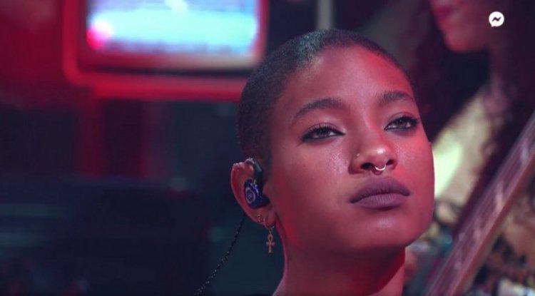 Will Smith's daughter shaved her head in the middle of the performance!
