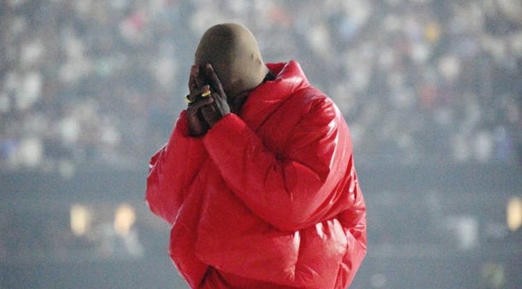Kanye West cried while playing the song about family!