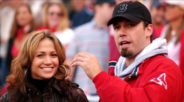 Jennifer Lopez posted the first photo with Ben Affleck and confirmed their relationship!