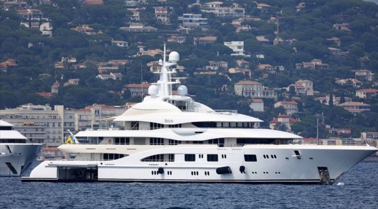 This is the yacht that Jennifer Lopez and Ben Affleck are on: It costs $ 130,000,000!