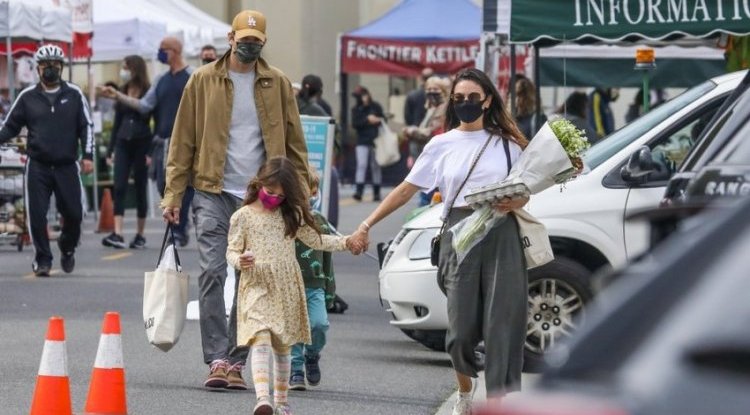 Mila Kunis and Ashton Kutcher surprised everyone with their confession: Here is when they shower their children!