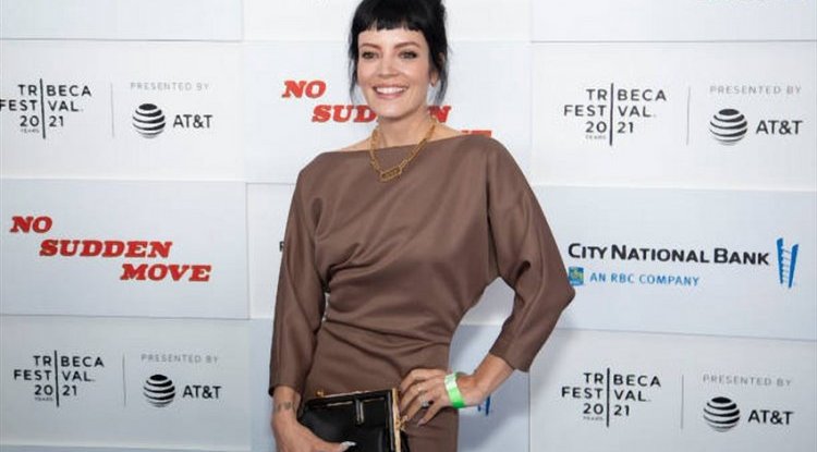 Lily Allen announced that she has been sober for 2 years!