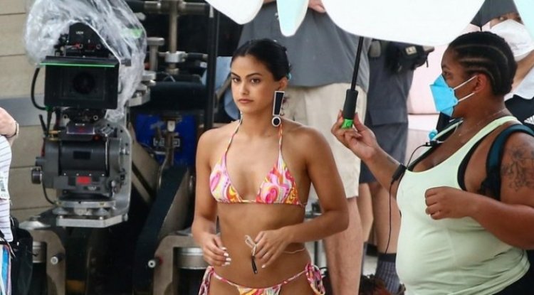The beautiful Camila Mendes on the set of the new Netflix movie delighted with a sensational body