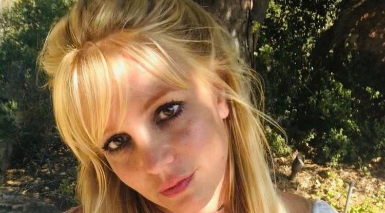 Britney got stuck in the bathroom and shared the story with the fans, everyone's confused: 'Is that a metaphor?'