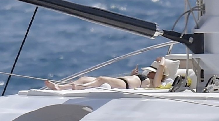 Rebel Wilson showed off her new body in a bikini!