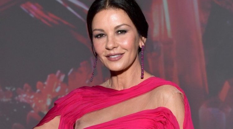 Catherine Zeta-Jones showed off a fantastic figure in a bikini and caused a stir on social media