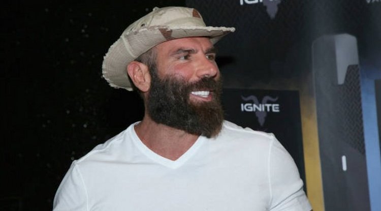 Bilzerian posted photos from Italy and showed him having fun with the girls on a yacht
