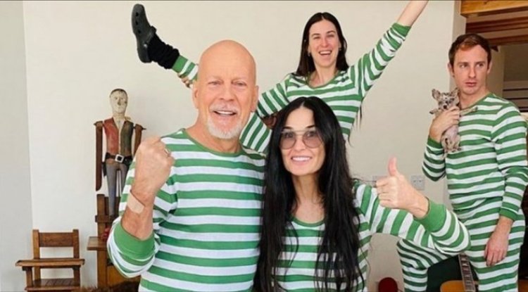 The daughter of Demi Moore and Bruce Willis posted their old family photos!