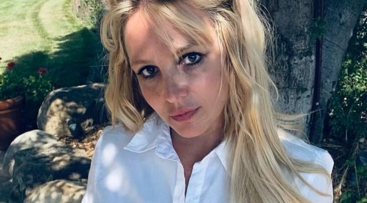 Britney Spears revealed on her Instagram why she posts topless photos
