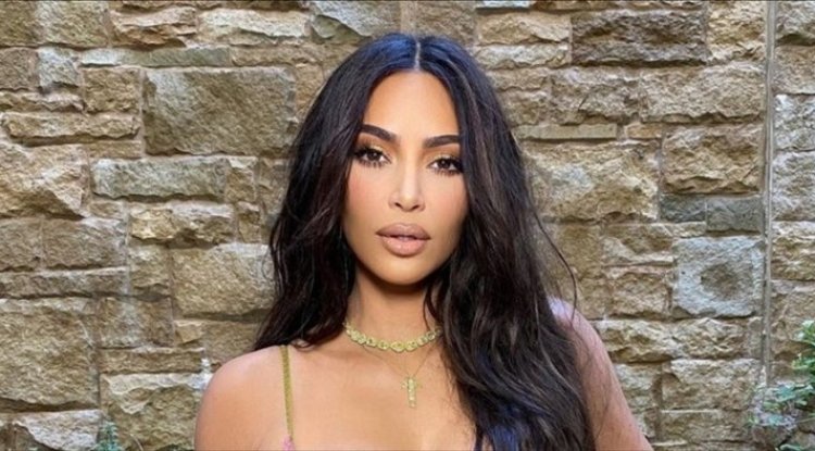 Because of this photo, people think Kim Kardashian removed the fillers from her butt!