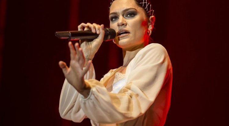 Jessie J said goodbye to fans due to a serious illness