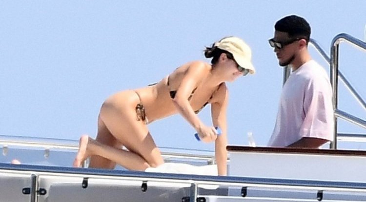 PAPARAZZO PHOTOS DON'T LIE: Here's what the world's highest paid model, Kendall Jenner actually looks like