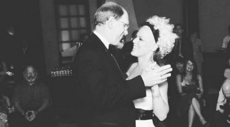 Pink said goodbye to her father with an emotional message and photos