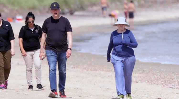 Hilary and Bill Clinton were one of the most powerful couples and they overcame a big sex scandal, and few would recognize them in the latest photos