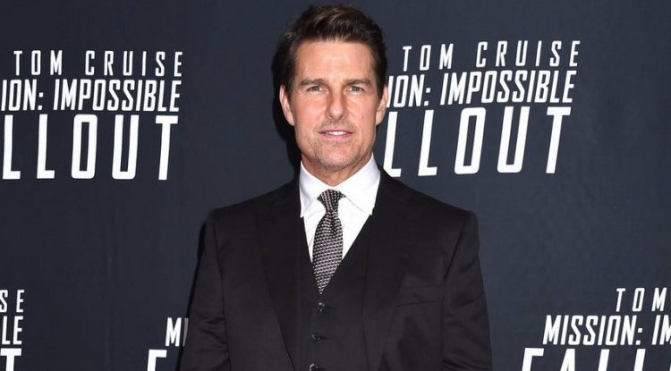 Tom Cruise was left without valuable luggage, and his security guard was robbed of an expensive car