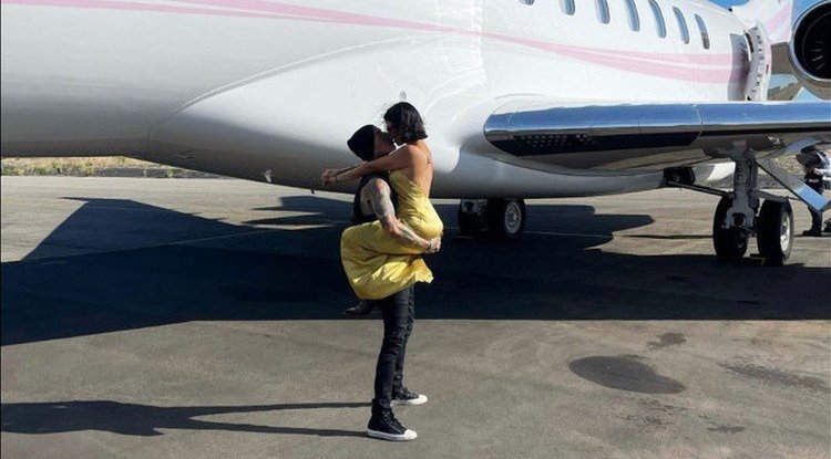 Kourtney's boyfriend had PTSD due to a plane crash, but is now flying again