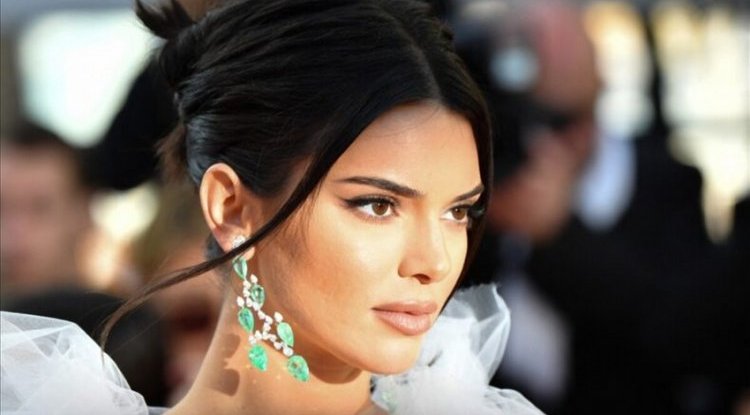 Kendall Jenner adds a new job to her list