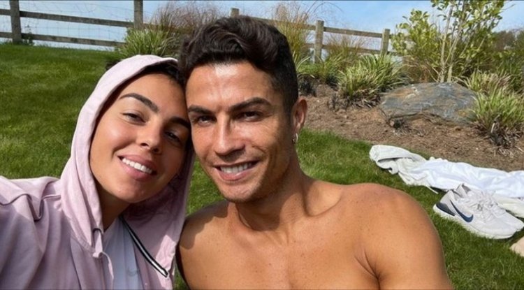 Georgina's photos reveal what their family thinks about moving to the UK!