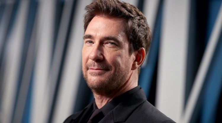 The mysterious death of Dylan McDermott's mother was solved only 40 years later, and it is bizarre that for a while he did not even know that he was left without her