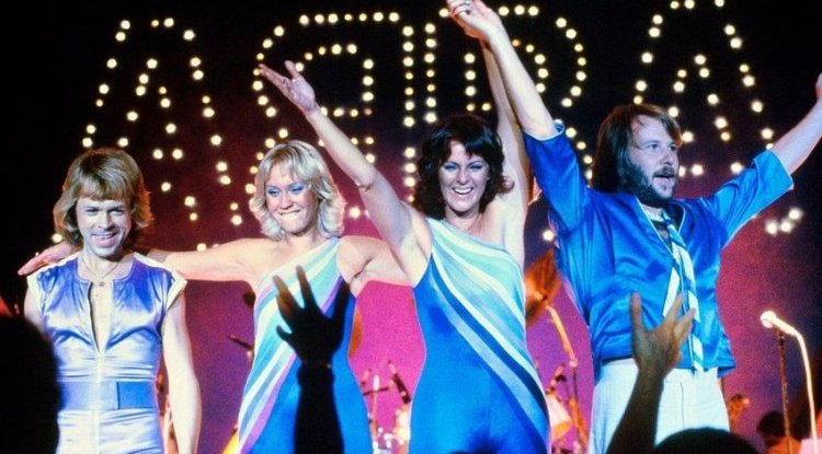 ABBA returns to UK top 10!