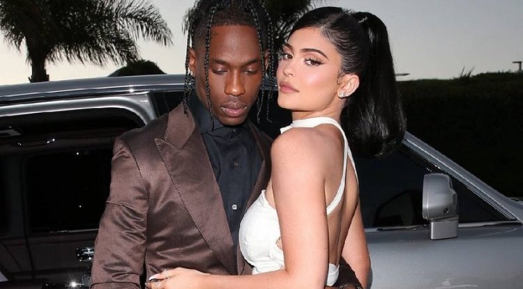 KYLIE JENNER CONFIRMS SECOND PREGNANCY