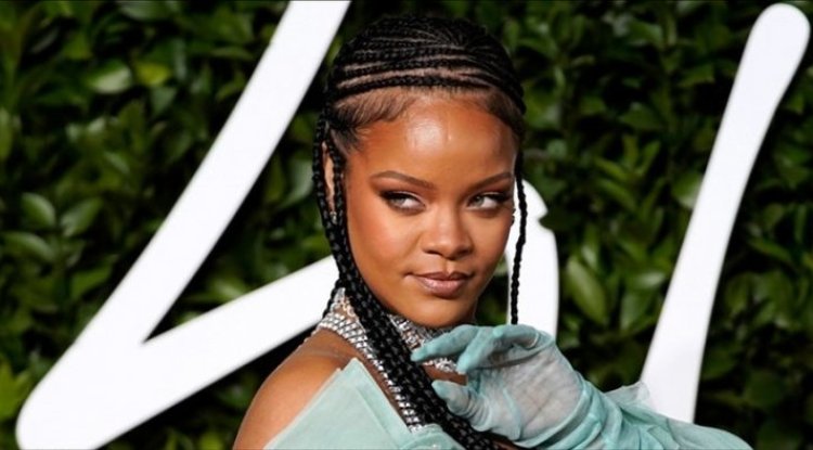 Rihanna withdrew the lawsuit against her father which she filed for several reasons