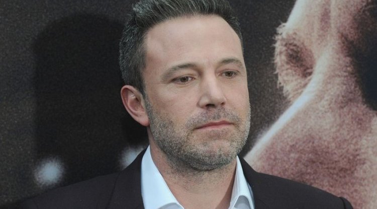 The video in which Ben Affleck ignores a fan who says hello went viral