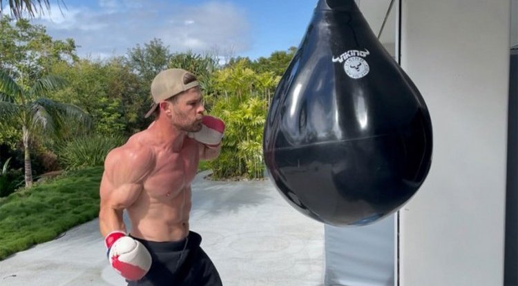 Thor is not the same anymore! Chris Hemsworth turned into a beast