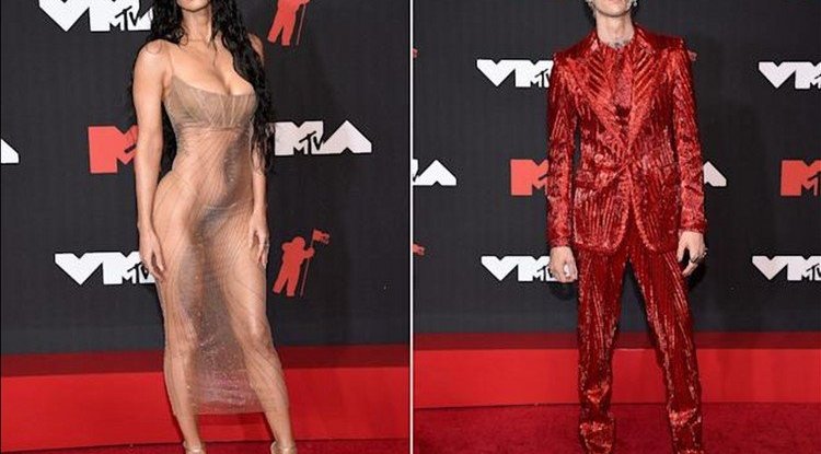 Meghan Fox stood almost naked in front of the photographers: A completely transparent dress revealed everything