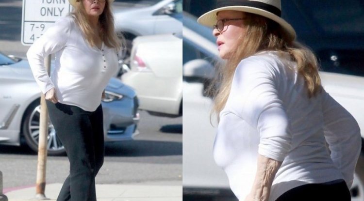 Remember Raquel Welch? She was a sex symbol in the 60s, and hasn’t appeared in public for the past two years, until now