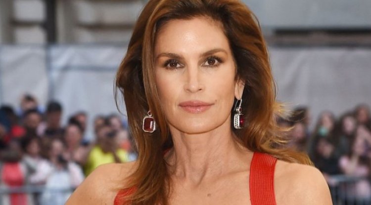 Cindy Crawford looks fantastic in her fifties - This is her daily routine