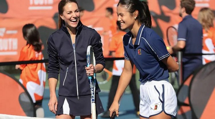 Kate Middleton wears a sporty mini skirt in a tennis 'clash' with tennis sensation Emma Raducanu