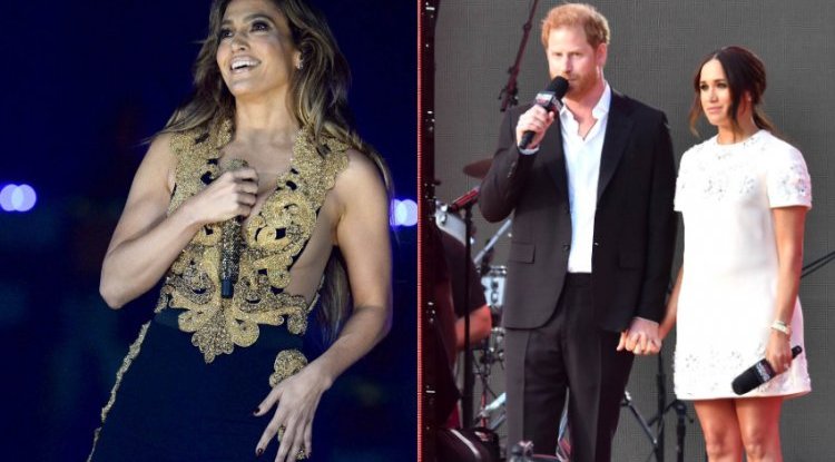 Show in New York: J.Lo shocked the world with one move, a famous couple kissed on stage, and Meghan was glowing in white