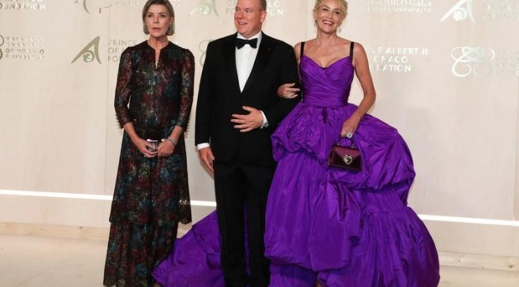 A message to runaway Princess Charlene? Albert of Monaco appeared on the red carpet in interesting company: everyone noticed the similarity of the two beauties