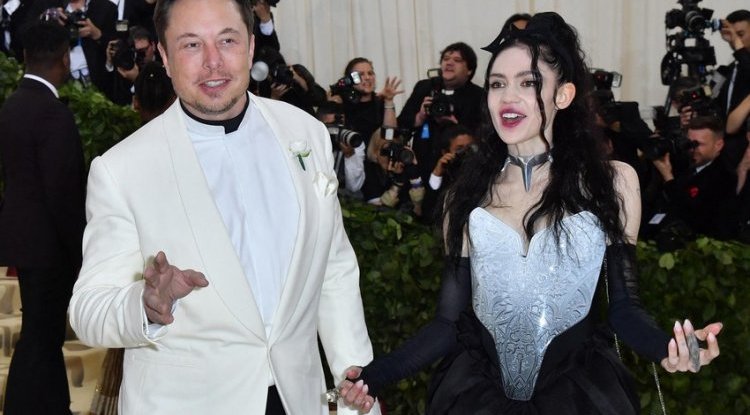 Elon Musk's ex-girlfriend dedicated a song to their relationship, revealing why the couple broke up