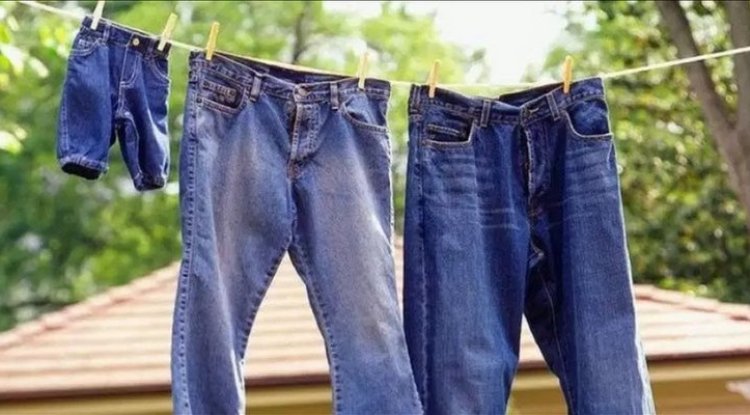 Denim experts claim that jeans should never be washed