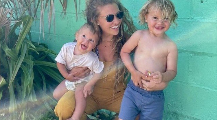 Mom, who compares cannabis consumption to a glass of wine, has sparked heated debates on social media!