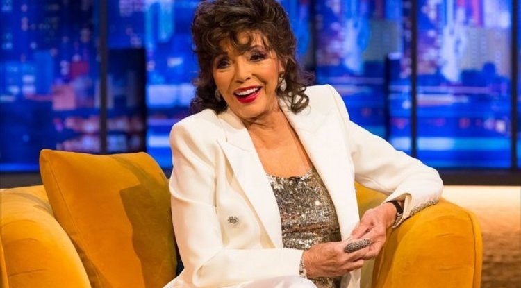 Joan Collins, 88, showed off her legs, fans delighted: "You look unreal"