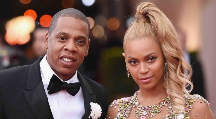 Beyonce stole the show when she appeared in a sexy dress